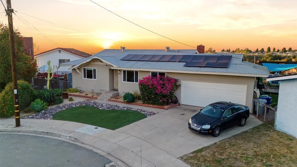 https://cdn.realtyfeed.com/cdn/127/306669615/33f6f224cf7d5c0e29a1de7fd592b509.webp