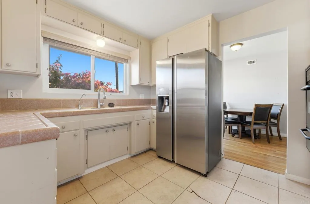 https://cdn.realtyfeed.com/cdn/127/306669615/7c5e8fdc3d178b5af6c1feb1a804991c.webp