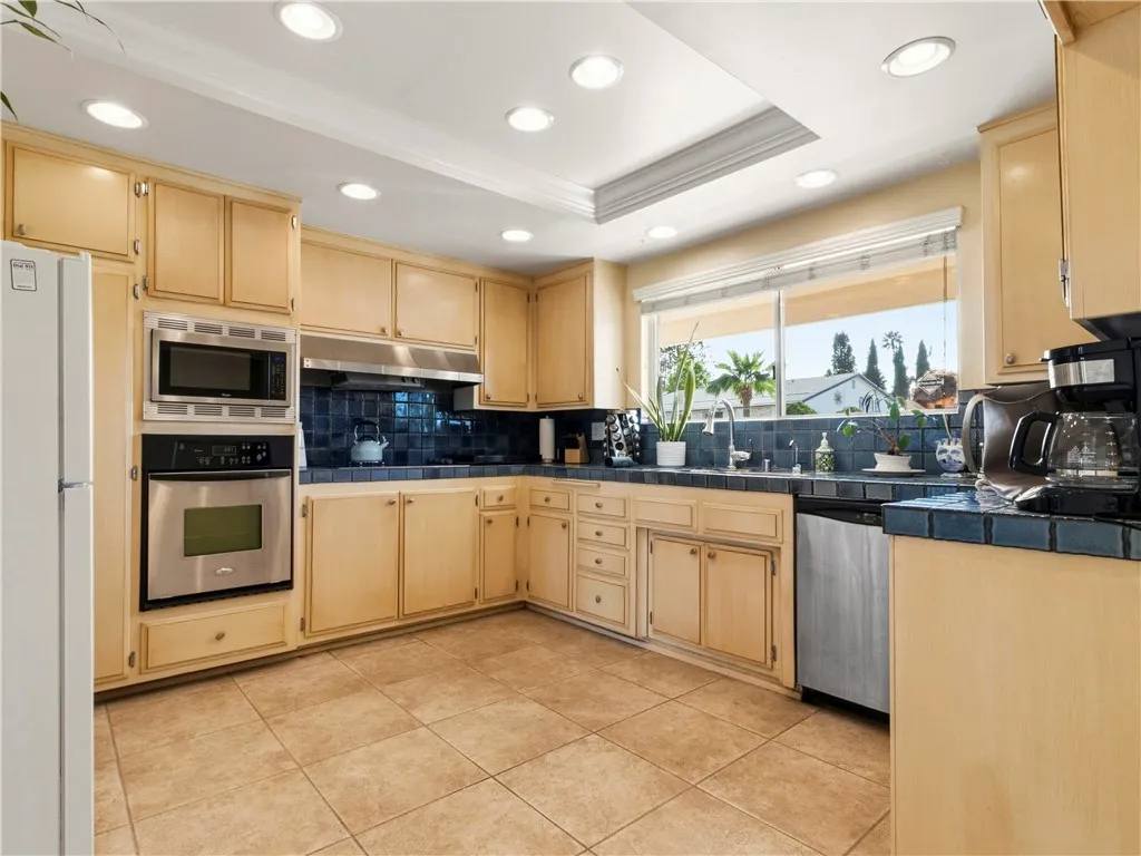 https://cdn.realtyfeed.com/cdn/127/306669618/44aa4c9a9701b915202ab5b1a9306b9a.webp