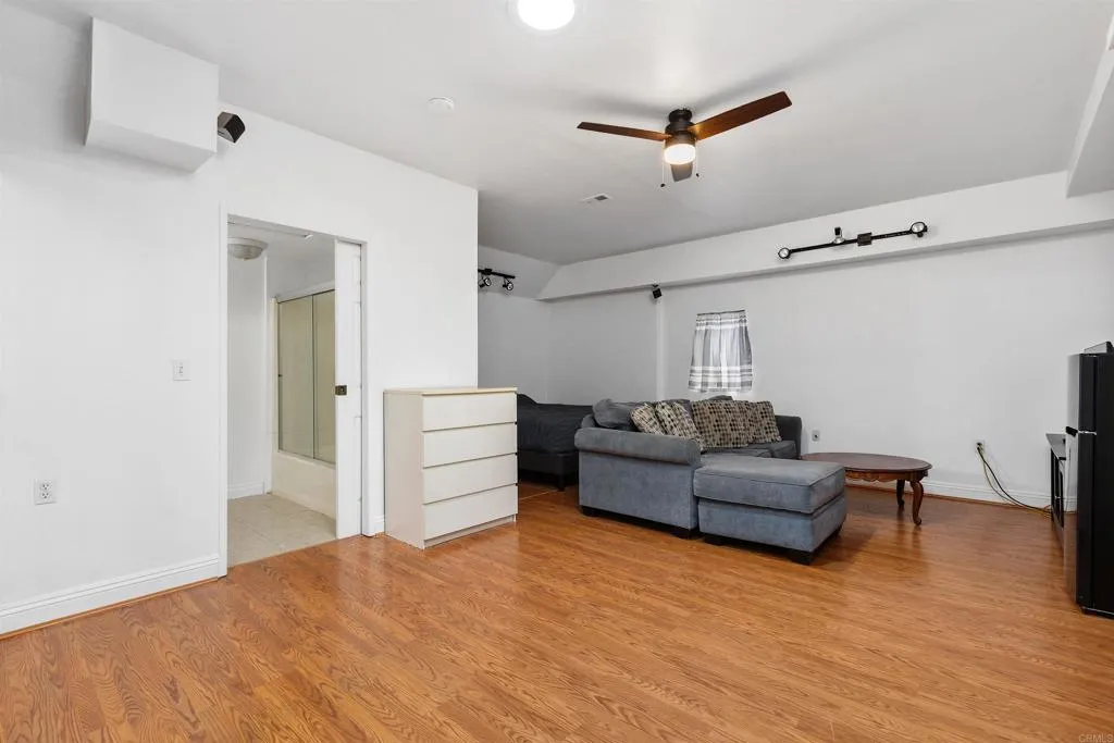 https://cdn.realtyfeed.com/cdn/127/306669620/203c877a55f3e350adb52b0541355ad1.webp