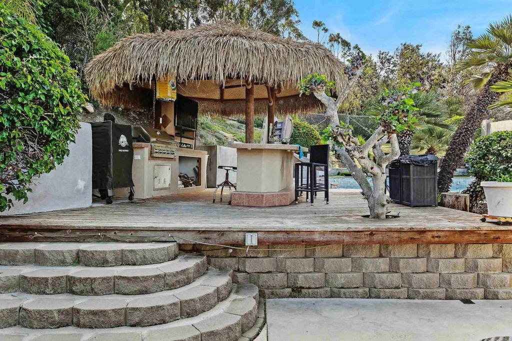 https://cdn.realtyfeed.com/cdn/127/306669620/5aad901e3d1882b3803d09ee94bc88b1.webp