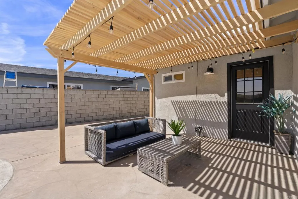 https://cdn.realtyfeed.com/cdn/127/306669777/14e645dbdb3192587651609e0dacd8d1.webp