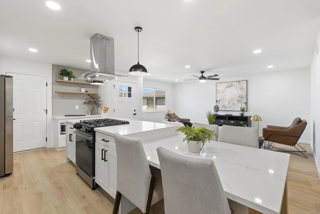 https://cdn.realtyfeed.com/cdn/127/306669777/d0453f8d965502d23c8ab8c63a43e60b.webp