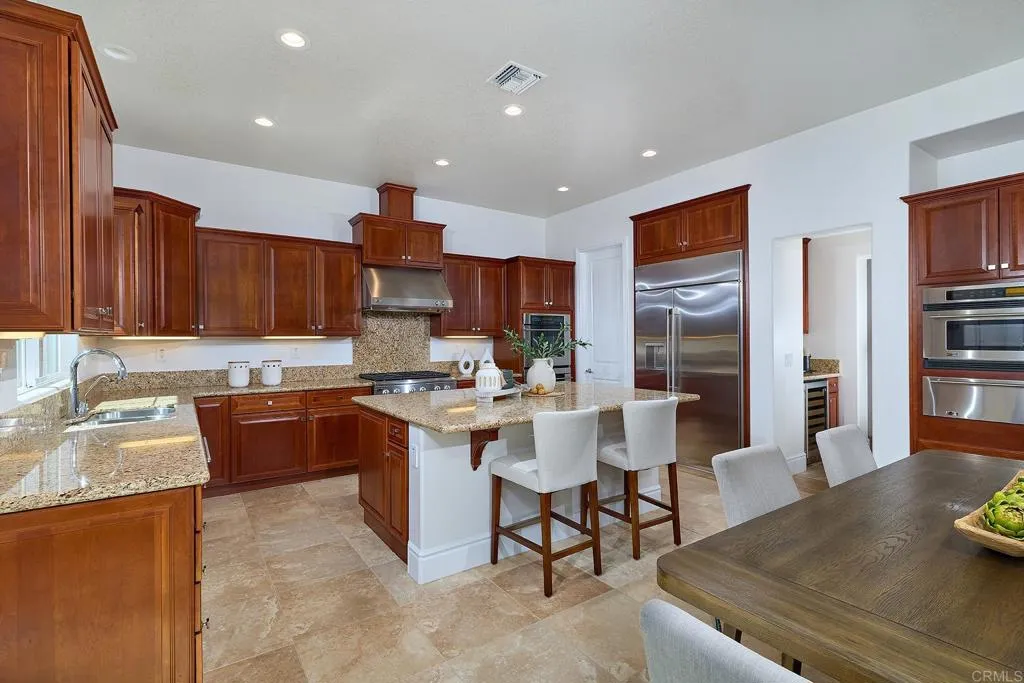 https://cdn.realtyfeed.com/cdn/127/306669800/1d5dd9ec03de387bcdf94057bb28c962.webp