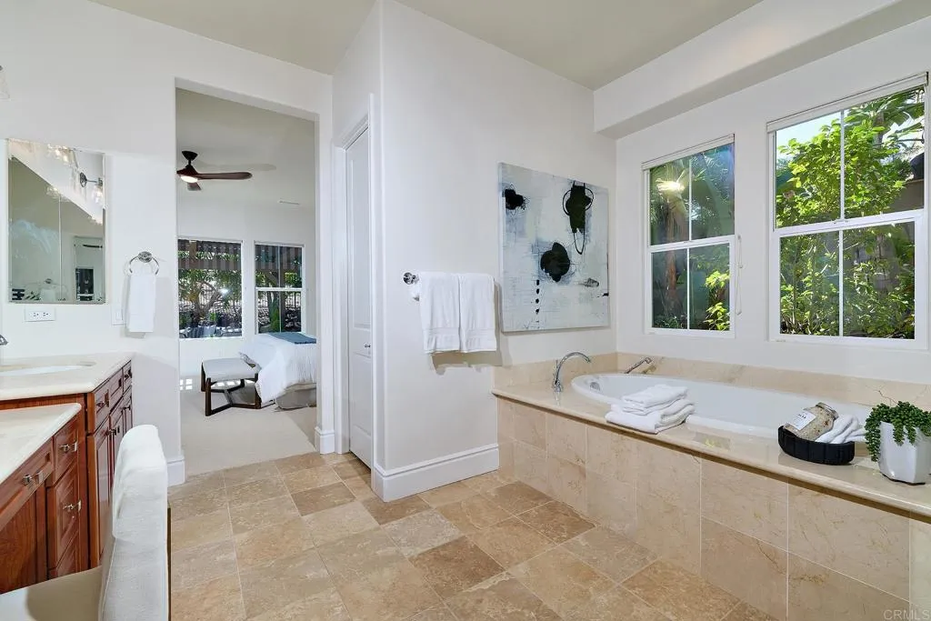 https://cdn.realtyfeed.com/cdn/127/306669800/ab324509165ceebb303fecfa51317ef0.webp