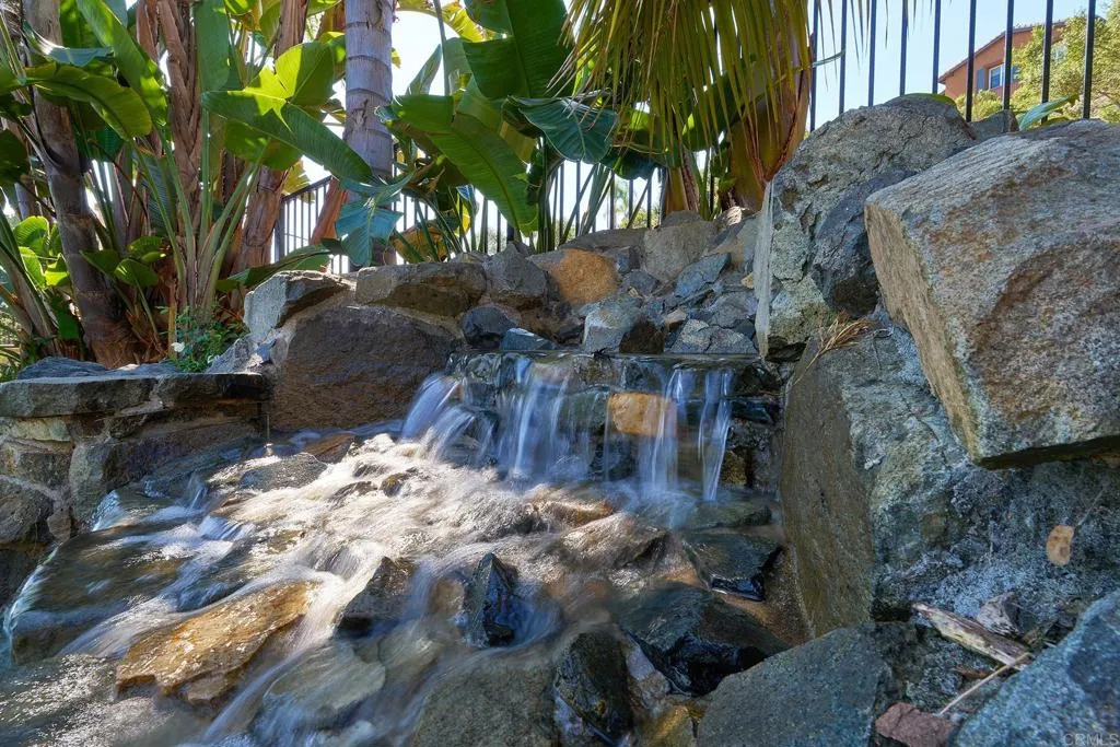 https://cdn.realtyfeed.com/cdn/127/306669800/eb30c2efc8996653a8a167ee961e7a81.webp