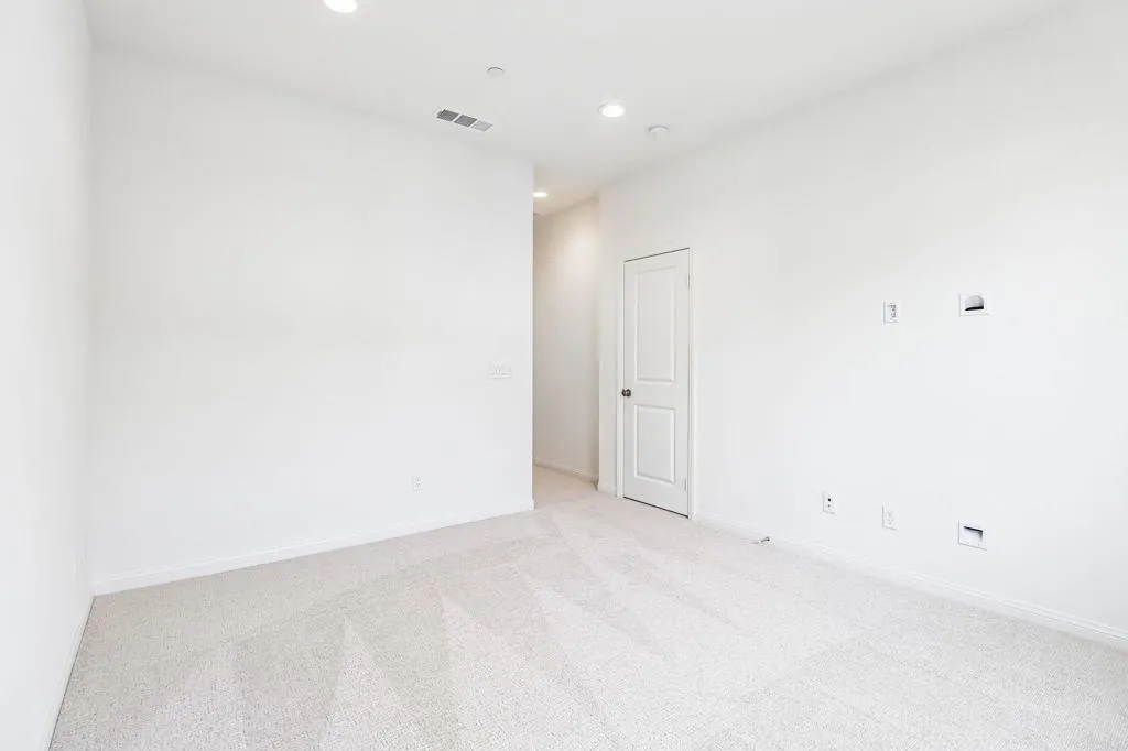 https://cdn.realtyfeed.com/cdn/127/306669814/5257221b11cec45549f9da08d41f881b.webp