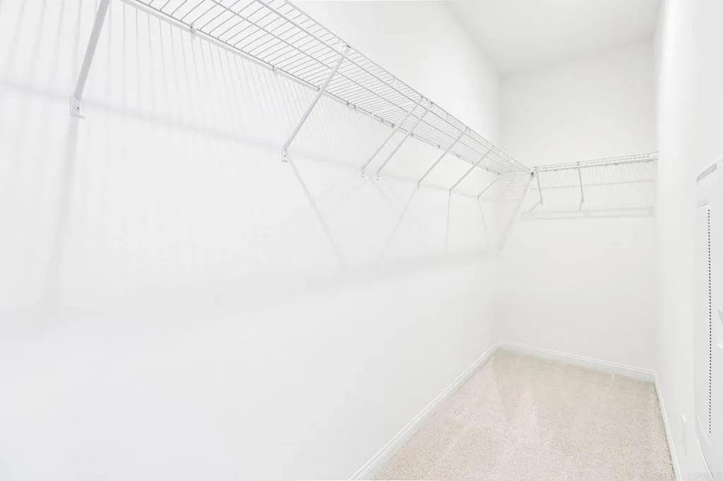 https://cdn.realtyfeed.com/cdn/127/306669814/a2fae270760bf34eb9c7b6b14583a66f.webp