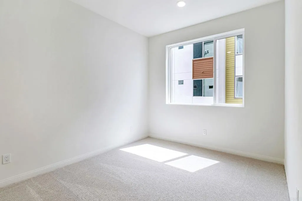 https://cdn.realtyfeed.com/cdn/127/306669814/cb2854f7f91db30b8f3fa26b5d14f9b0.webp