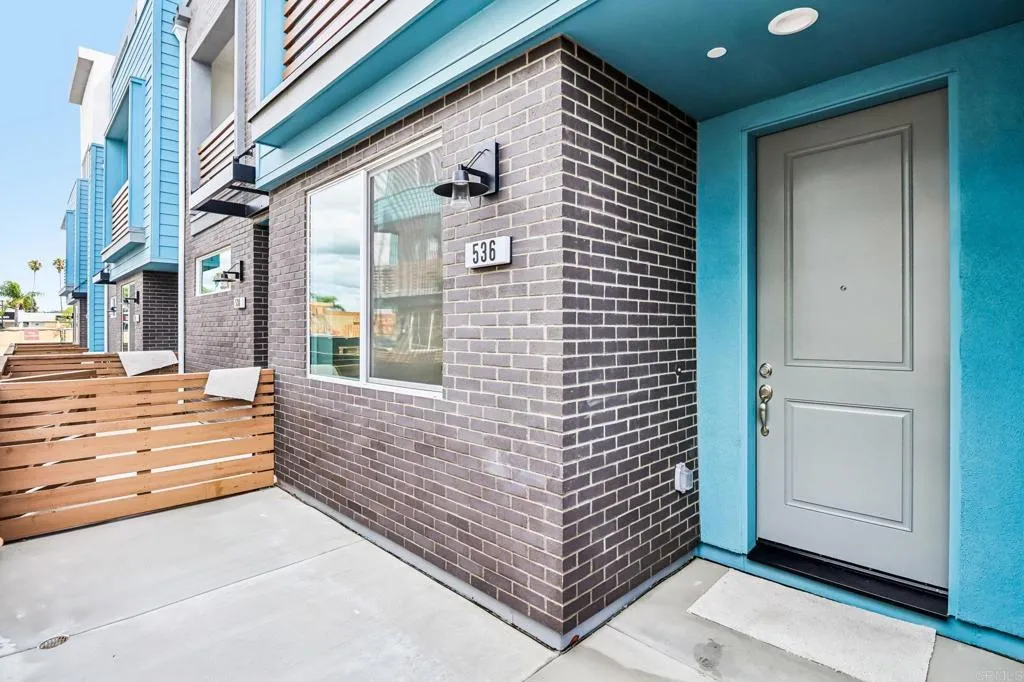 https://cdn.realtyfeed.com/cdn/127/306669814/da843e035866e04fc86e9f25656aa9a8.webp
