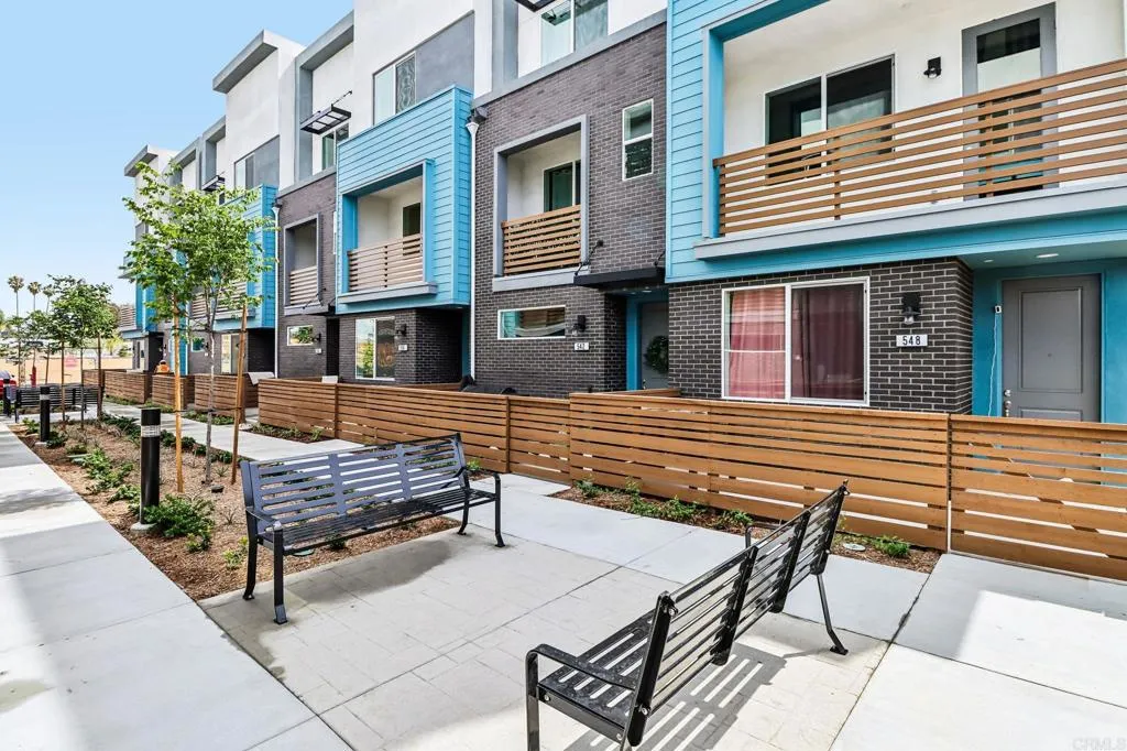 https://cdn.realtyfeed.com/cdn/127/306669814/f9bcc179a58d02b38f64259ee290b58c.webp