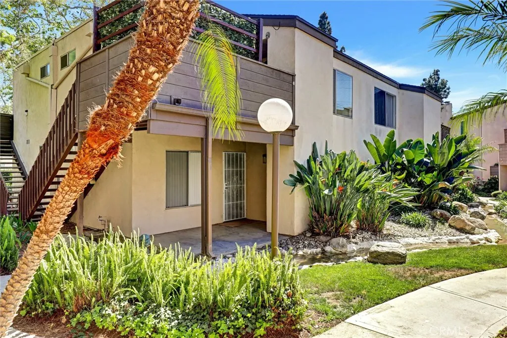 Santa Ana, CA 92701