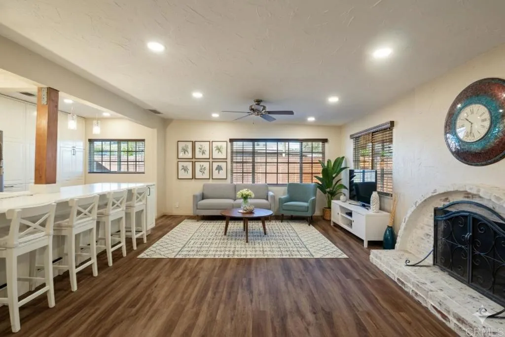 https://cdn.realtyfeed.com/cdn/127/306669865/65f4fd7413f443105fb6526ec883fb20.webp