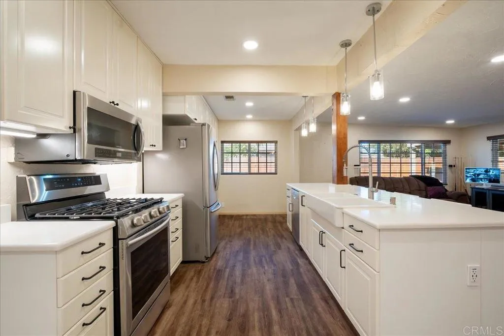 https://cdn.realtyfeed.com/cdn/127/306669865/9a2903ea9192ad05147ae9d5ef9b6948.webp