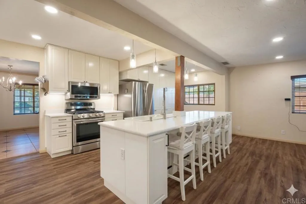 https://cdn.realtyfeed.com/cdn/127/306669865/d269570d4dd532280068dc0c1560c83f.webp