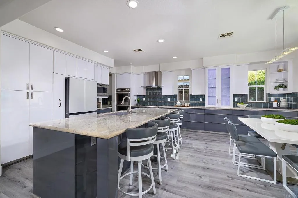 https://cdn.realtyfeed.com/cdn/127/306669871/4606aa28e9ab40612ca4da7429cb25dd.webp