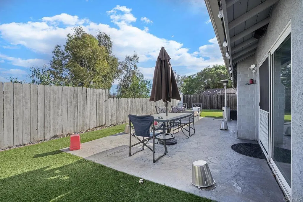 https://cdn.realtyfeed.com/cdn/127/306669910/8444bf0f5b02990cf7faf0f11e403db1.webp