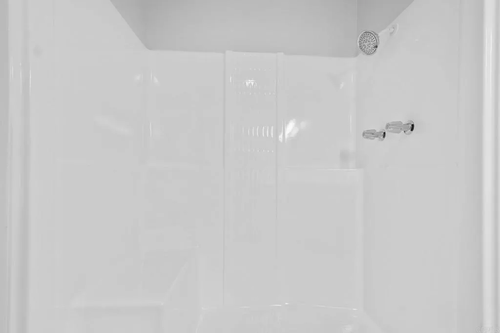 https://cdn.realtyfeed.com/cdn/127/306669923/b0cecbd109d1403adc4e3add1aa8c130.webp