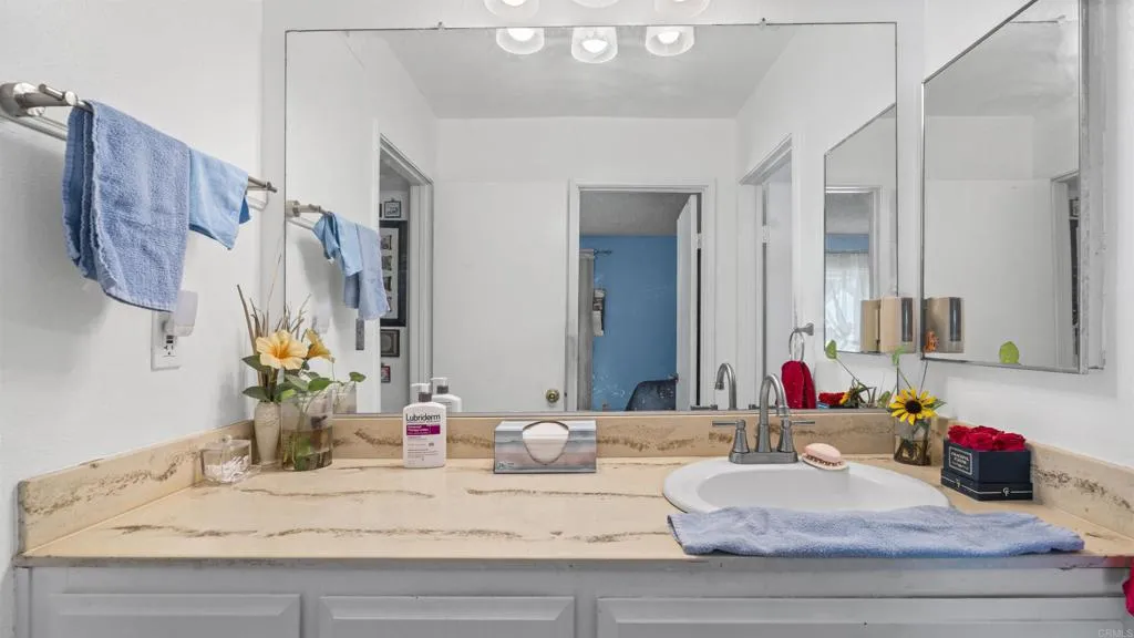 https://cdn.realtyfeed.com/cdn/127/306669930/33df62706600369a93c7fc42c9dbb61c.webp