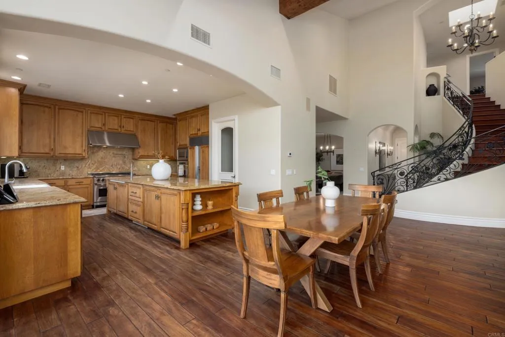 https://cdn.realtyfeed.com/cdn/127/306669931/149c4a148140a9ebc3f26d5153411a1a.webp