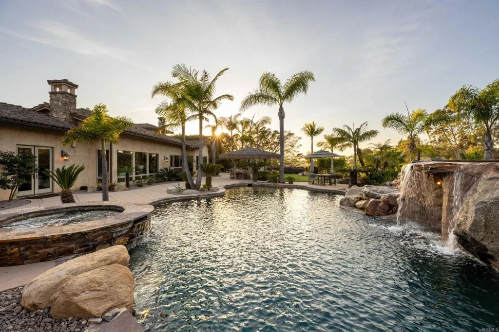 https://cdn.realtyfeed.com/cdn/127/306669931/292607eb9bda3577412f9ad7e4a932b0.webp