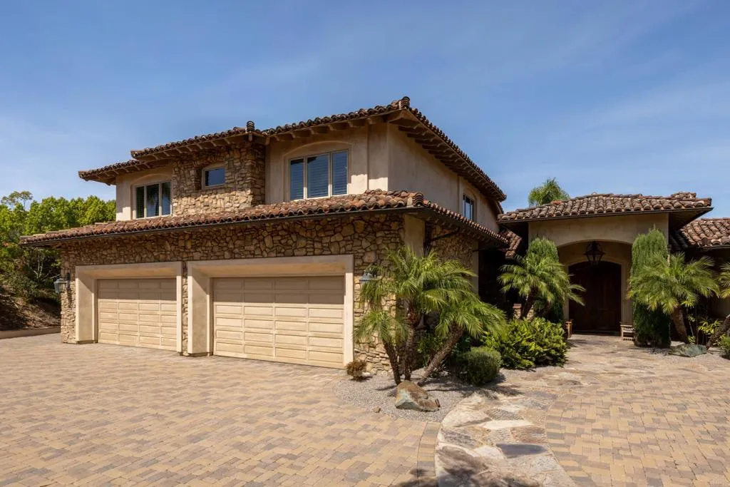 https://cdn.realtyfeed.com/cdn/127/306669931/b30e8cac7152e9f1173b31c8aa89317d.webp