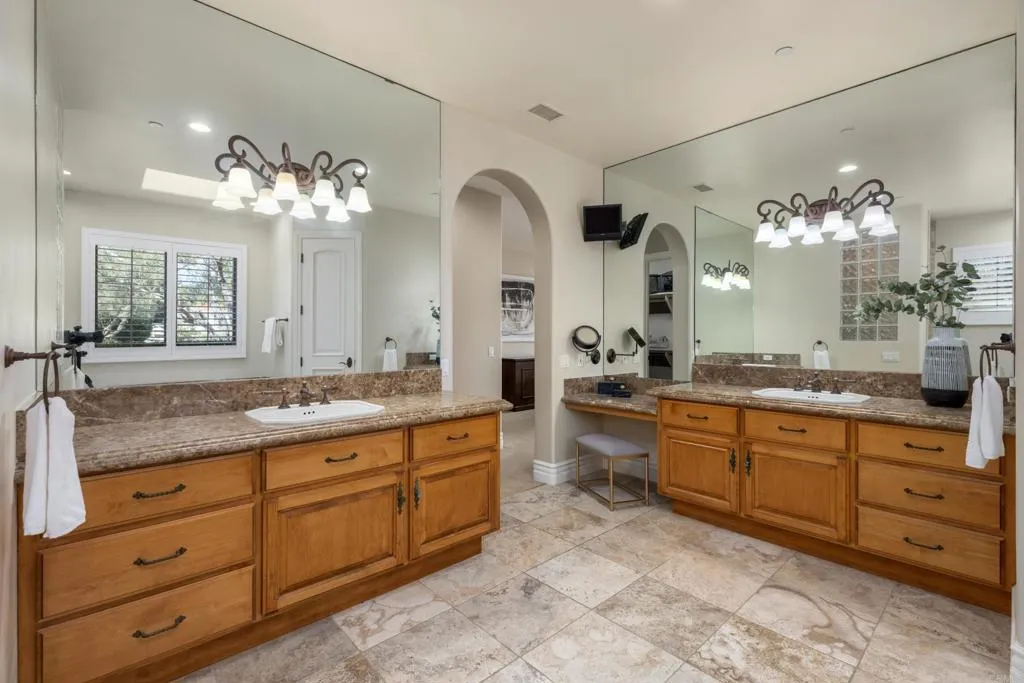 https://cdn.realtyfeed.com/cdn/127/306669931/d04b23422a1a0591b038e3f45d66ddbb.webp