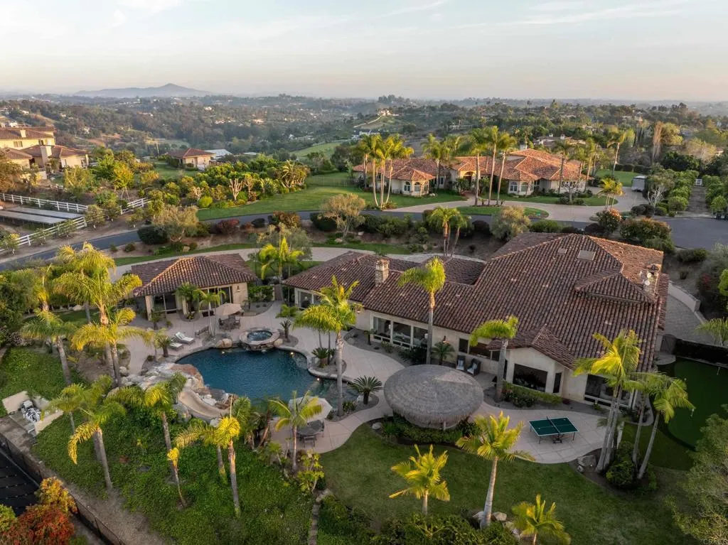 https://cdn.realtyfeed.com/cdn/127/306669931/dd1641aa922cf1faad517b27ea5093a1.webp