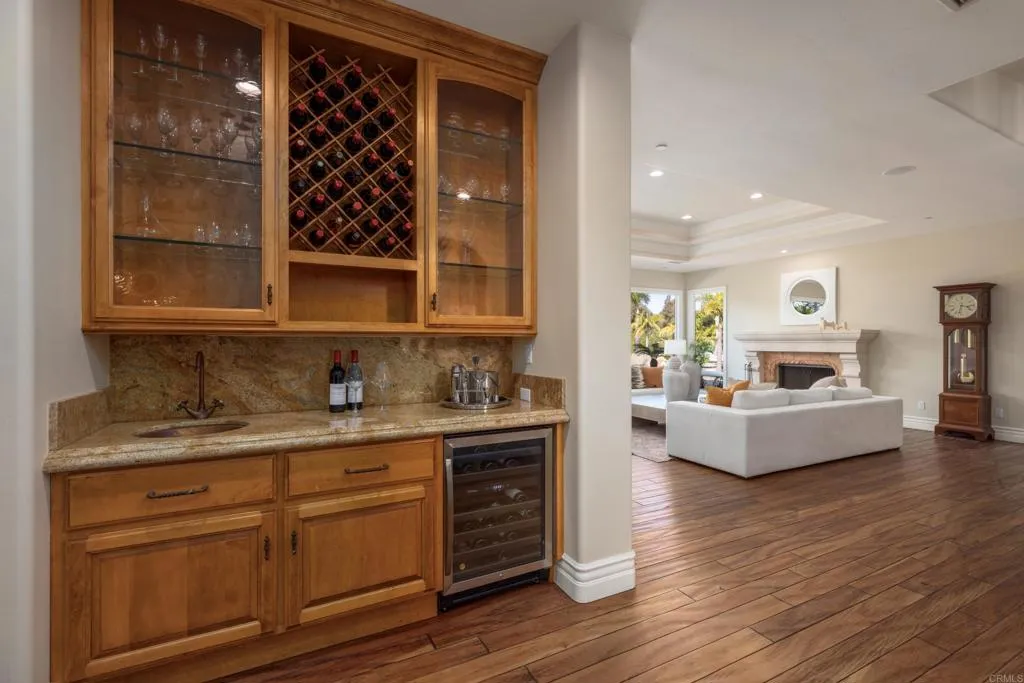 https://cdn.realtyfeed.com/cdn/127/306669931/f497687a771eab0c9c12517a5adfc3f0.webp