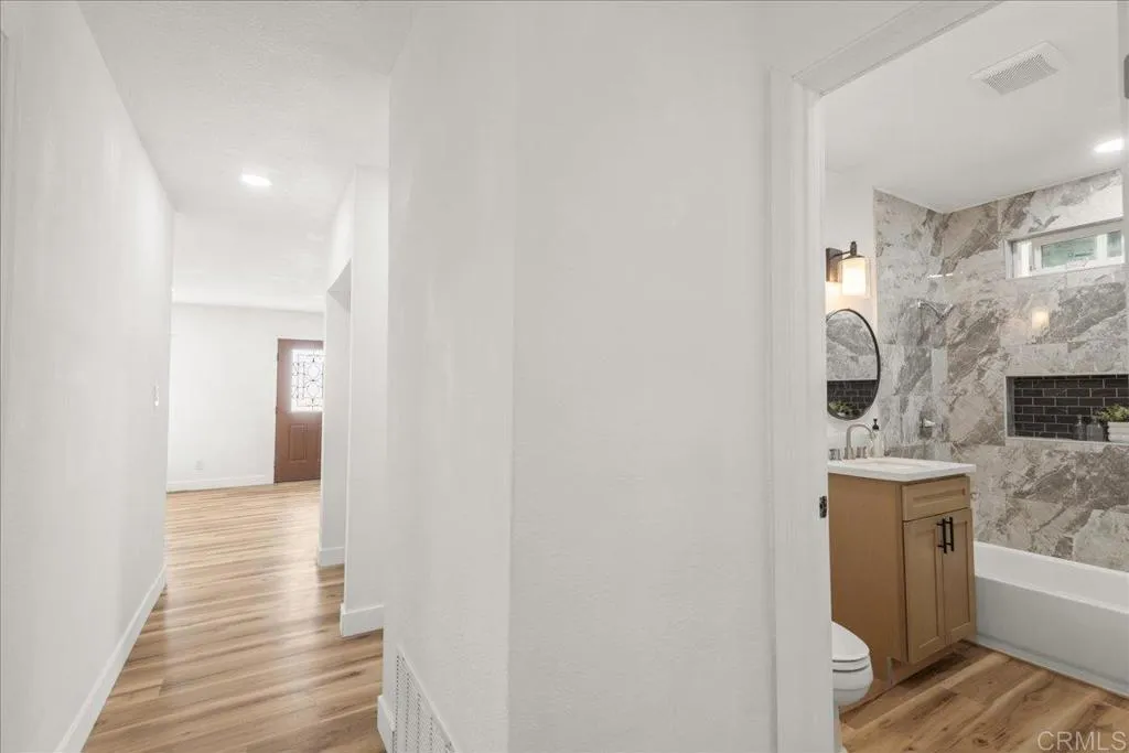 https://cdn.realtyfeed.com/cdn/127/306669994/66f26d637c4c0a013965ebede5901a70.webp