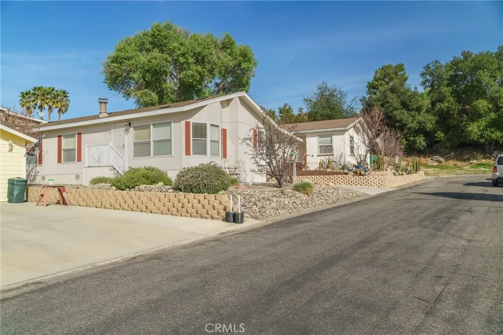https://cdn.realtyfeed.com/cdn/127/306670024/865f41435011dfa22c114a0dbf69f150.webp
