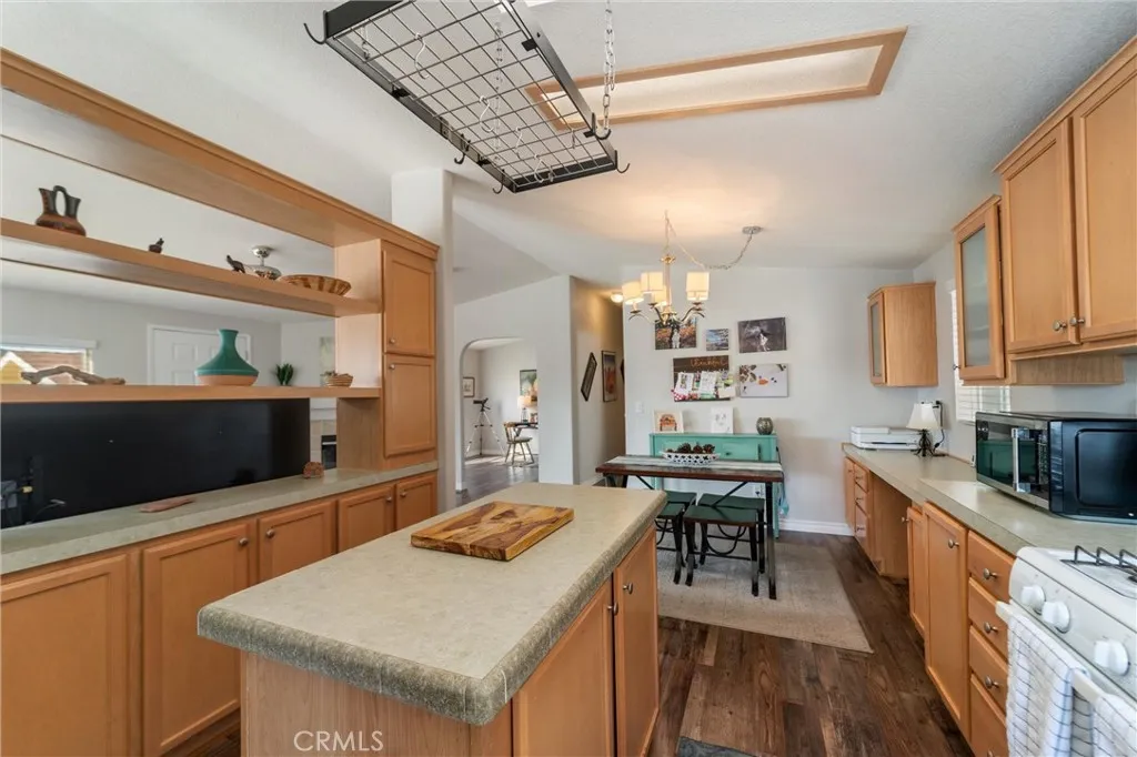 https://cdn.realtyfeed.com/cdn/127/306670024/f84b2a0ddbd6357b5a146af4b18577e4.webp