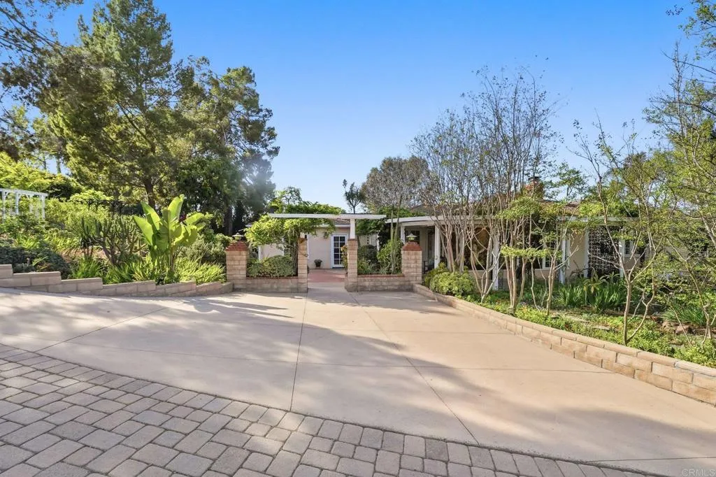 https://cdn.realtyfeed.com/cdn/127/306670025/9821ce53d6bbba227ffbb02dea46c5a3.webp
