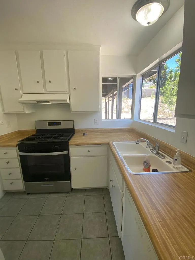https://cdn.realtyfeed.com/cdn/127/306670066/9d34cc5a857ef5f415dc893304d4cda8.webp