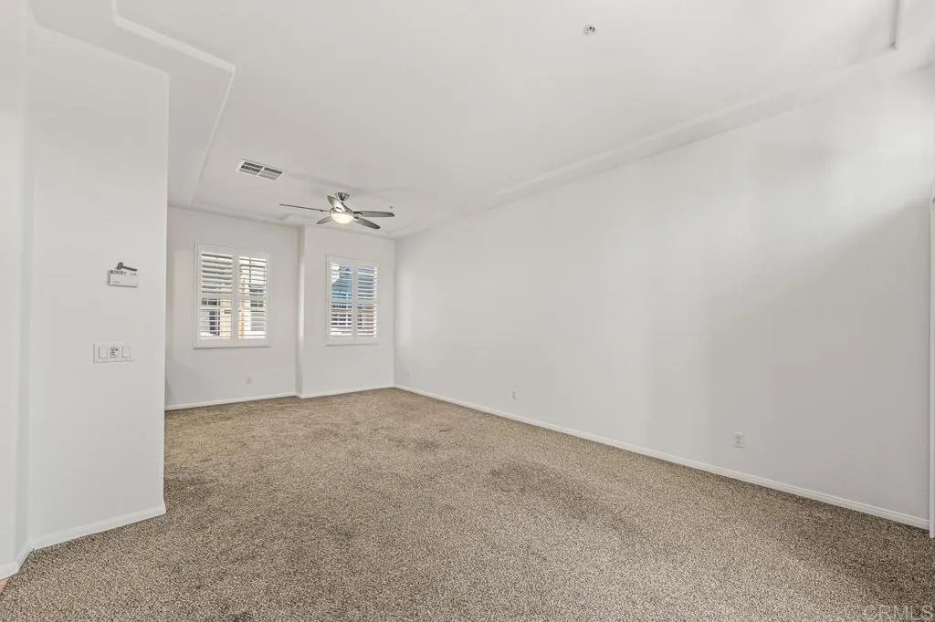 https://cdn.realtyfeed.com/cdn/127/306670092/0c4813d2263488934c7b4fd04965052b.webp