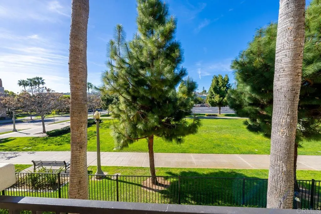 https://cdn.realtyfeed.com/cdn/127/306670092/24fb4556b424d182df6b80a75c8fa428.webp