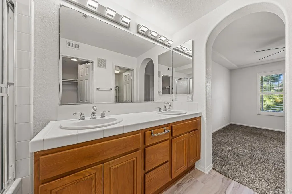 https://cdn.realtyfeed.com/cdn/127/306670092/d34cba7bd6482b740c37d61aa650de71.webp
