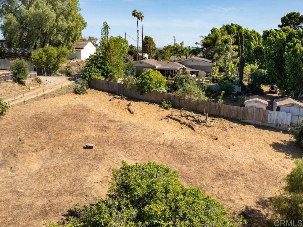 https://cdn.realtyfeed.com/cdn/127/306670143/469d0b8c4d32b8fdef4f1d109fc994d9.webp