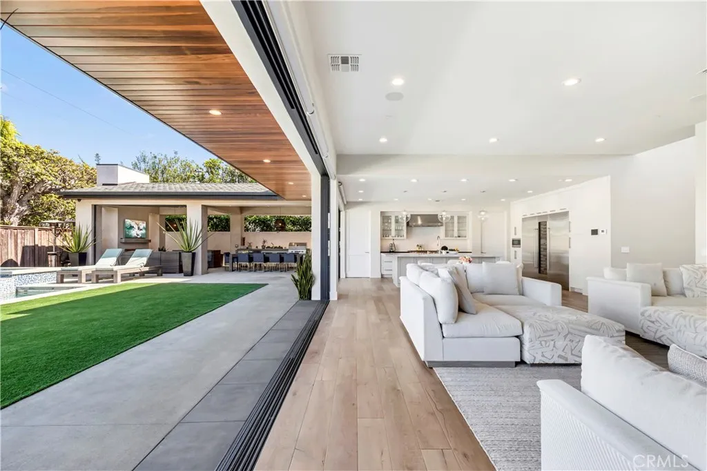 660 Kings Road, Newport Beach, CA 92663 - Photo 3 of 41, Newport Beach, CA