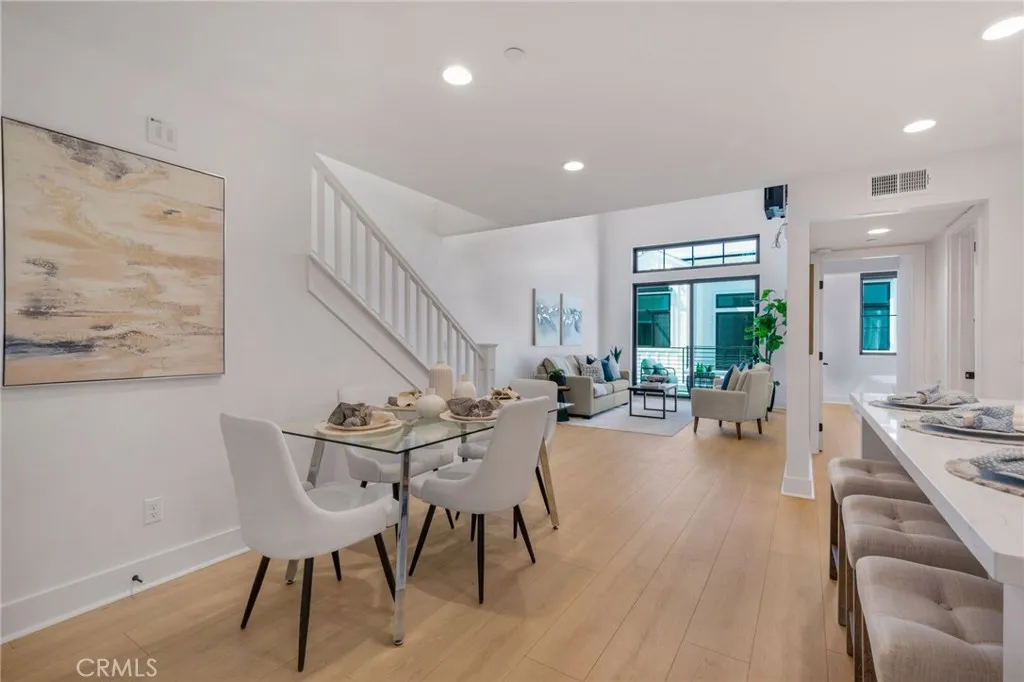 https://cdn.realtyfeed.com/cdn/127/306670171/3dee0eb97b5629c3f9c4878a5bcaa9d4.webp