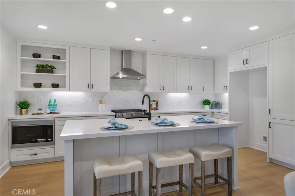 https://cdn.realtyfeed.com/cdn/127/306670171/81dd8488d323cf61bde7d6082c5a9727.webp