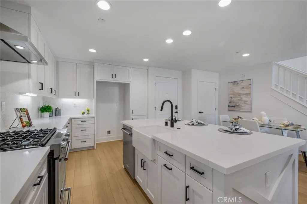 https://cdn.realtyfeed.com/cdn/127/306670171/9bef12ceb75c21a7cb992151b1ffb58e.webp