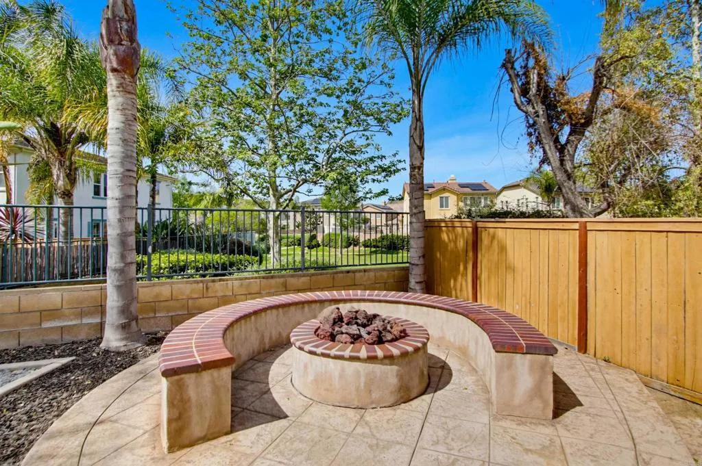 https://cdn.realtyfeed.com/cdn/127/306670175/37aaeb996c71f5257971683576287349.webp