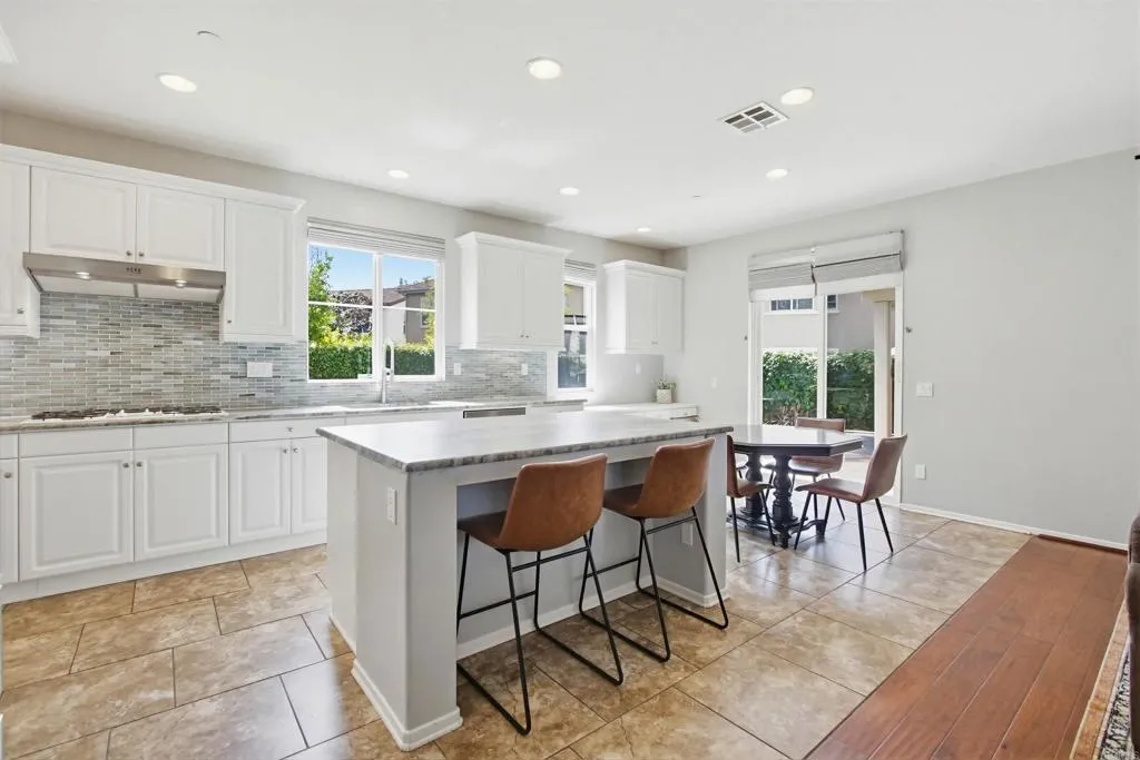 https://cdn.realtyfeed.com/cdn/127/306670175/d481bb801735563f513330a0ffda7a4c.webp
