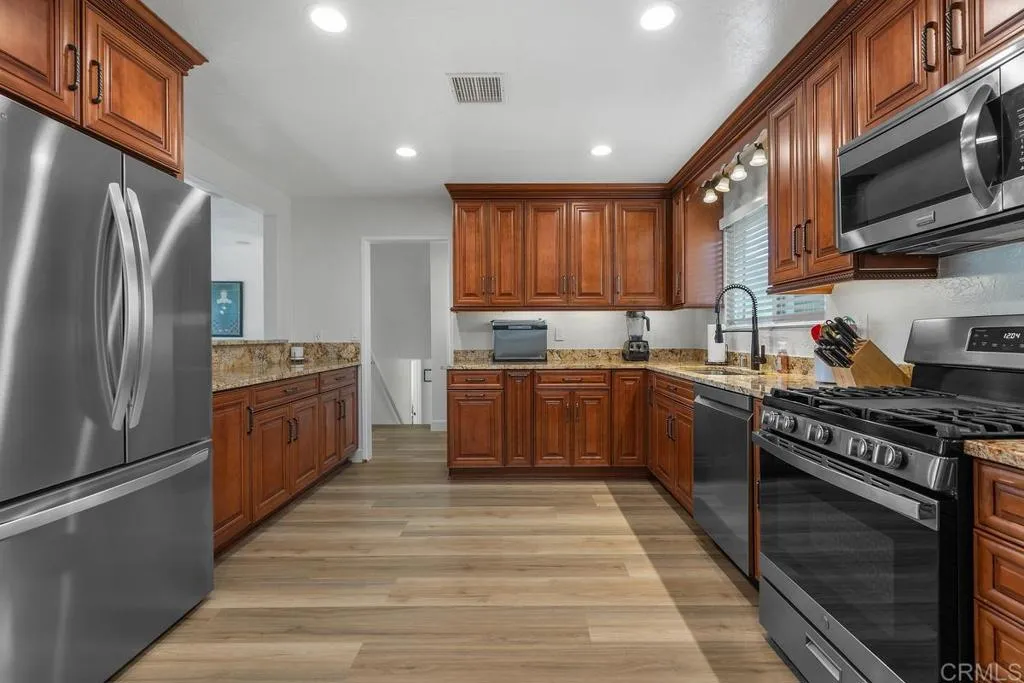 https://cdn.realtyfeed.com/cdn/127/306670182/6b269aae9625a42564ac35e3565f38c9.webp