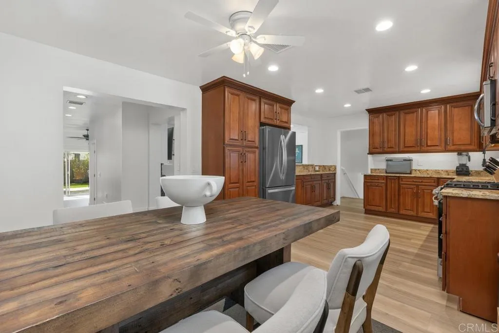 https://cdn.realtyfeed.com/cdn/127/306670182/9e200b18f5726823eee088d7ba564e06.webp