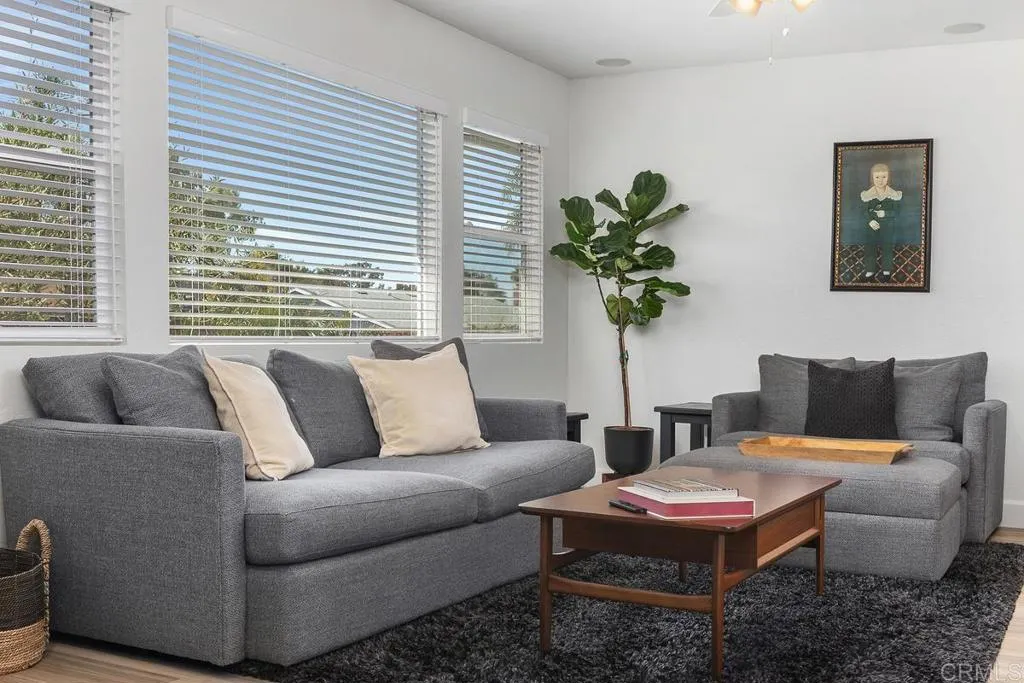 https://cdn.realtyfeed.com/cdn/127/306670182/cab6f943efbda27dd36b48388e8a2a93.webp