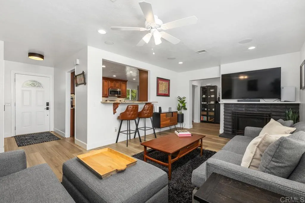 https://cdn.realtyfeed.com/cdn/127/306670182/ff50e5ea012ae6c3e16e441b76913038.webp