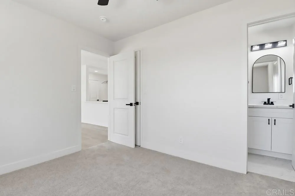 https://cdn.realtyfeed.com/cdn/127/306670188/897d4744540dae815b0981d717cecd19.webp
