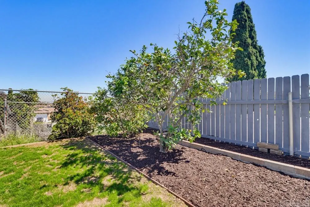 https://cdn.realtyfeed.com/cdn/127/306670188/a6c1f9e6052285cd0d2faec0a1dd3f98.webp